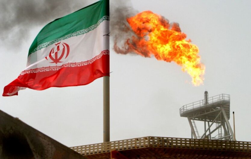 Iran is urgently exporting oil: Bloomberg learned what is happening