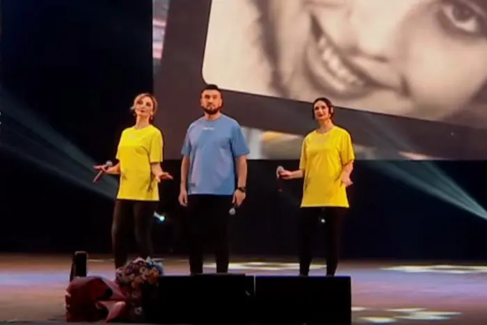 Mother's Day: The Falion family congratulates the soloist