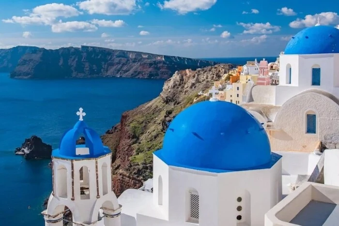 Popular island in Greece struggles to attract tourists after earthquakes