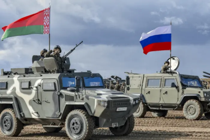 Дипломат заявив, що Росія формує ударний кулак для наступу на країни Балтії та Польщі
