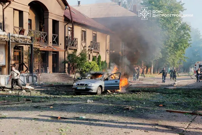 Russia strikes Kryvyi Rih again: there are wounded, a fire broke out