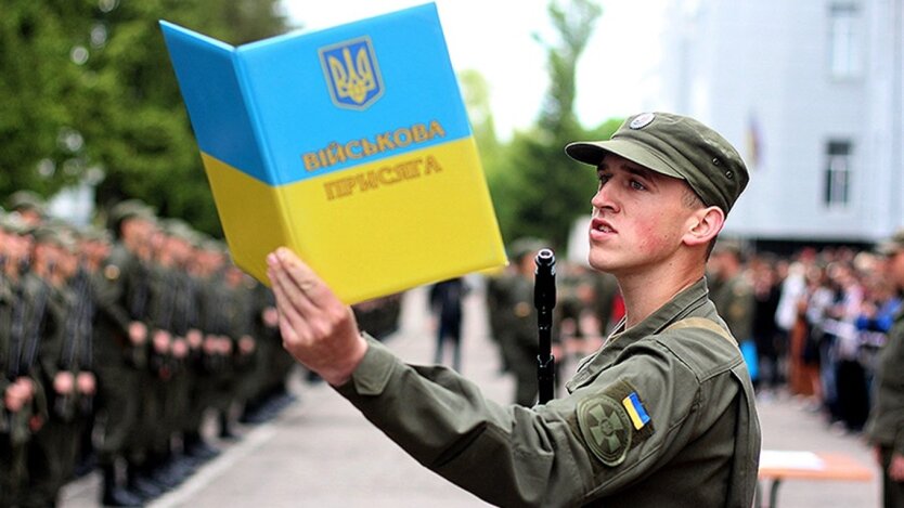 Ukrainern wurde erklärt, wie die Senkung des Mobilisierungsalters auf 18 Jahre die Streitkräfte beeinflussen wird