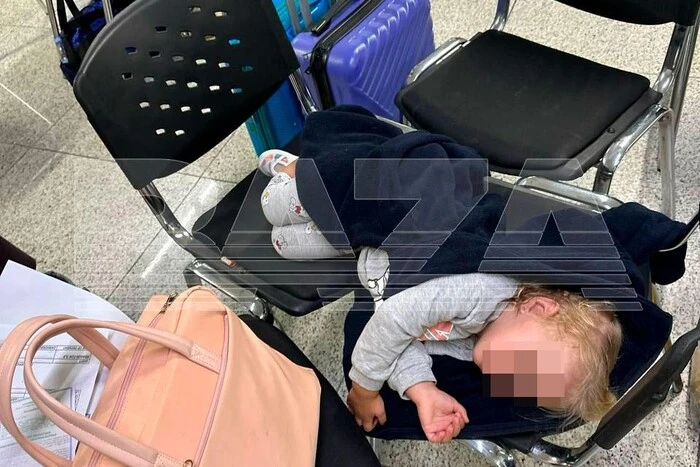 Rosjanie leżeli w drodze do domu z Indii przez dwa dni - samolot najpierw płonął, a potem był ostrzeliwany