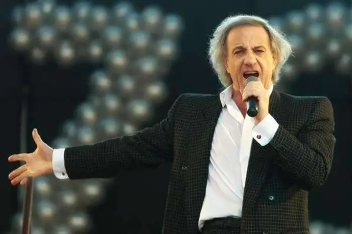 Jermak gratulierte dem Estradensänger Sinkewitsch zu seinem 80. Geburtstag