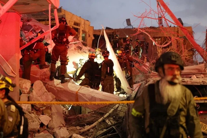 Iranian missiles hit Israel: children killed, hundreds injured