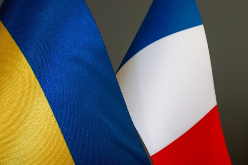 Die Ukraine wird über tausend 'intelligente' Bomben von Frankreich erhalten