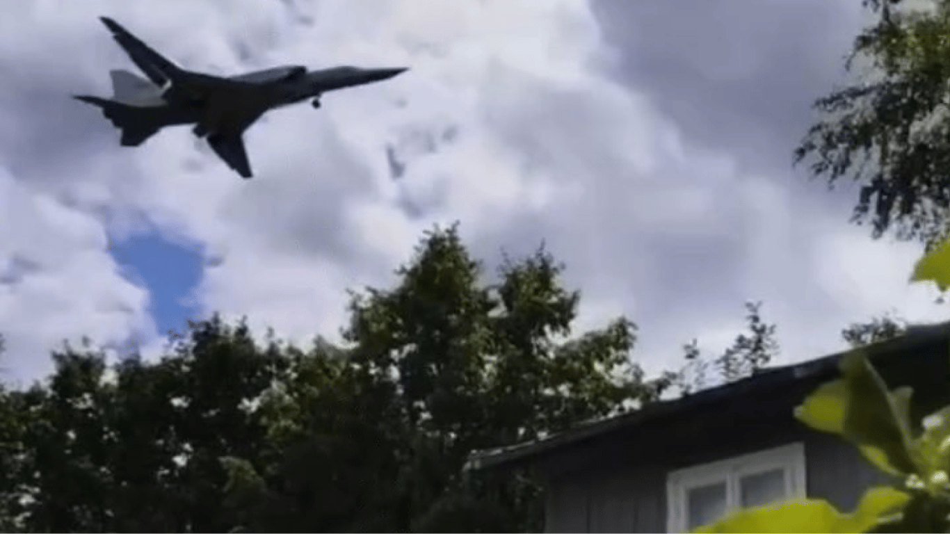 A Russian Strike Drone 'Altair' Fell on a House in Russia