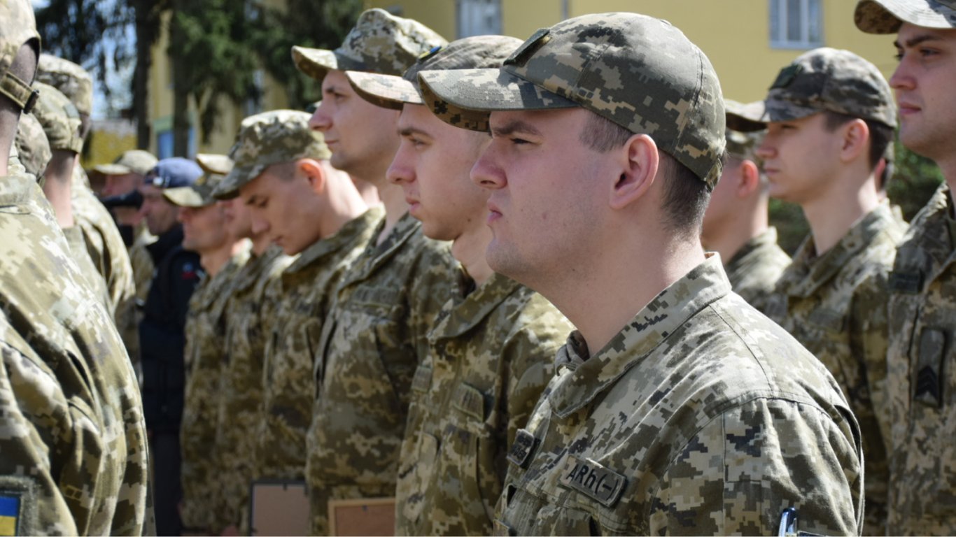 Коли 18-річних мобілізують — дві офіційні умови 2025 року