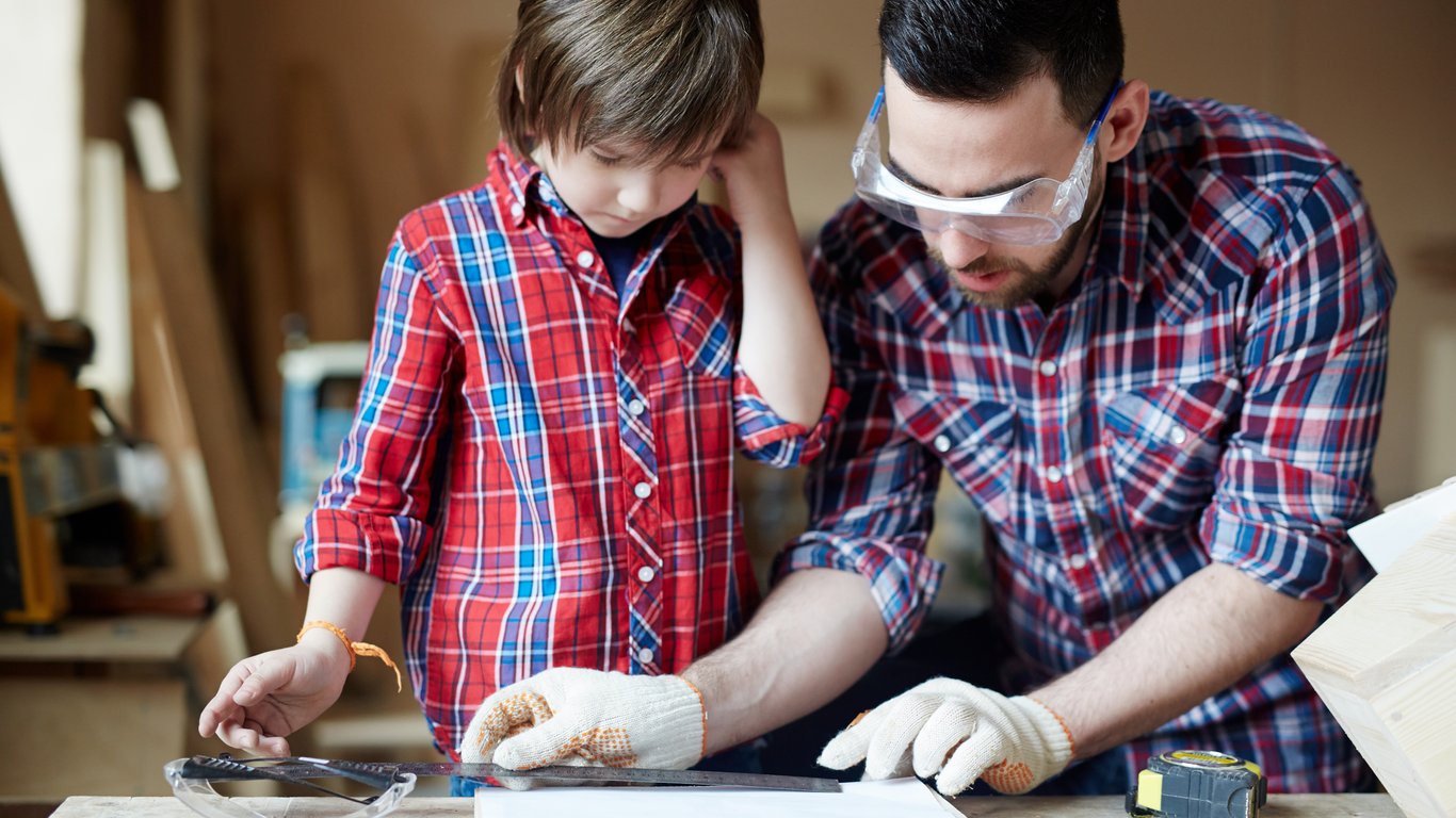 Geld in der Bildung - wie viel bereit sind, Arbeitslehrern in der Ukraine zu zahlen