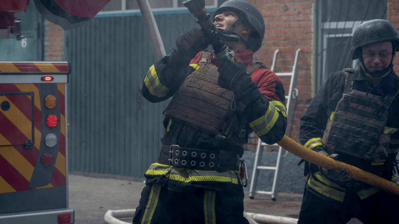In Sumy, the Russian Federation struck rescuers again - video
