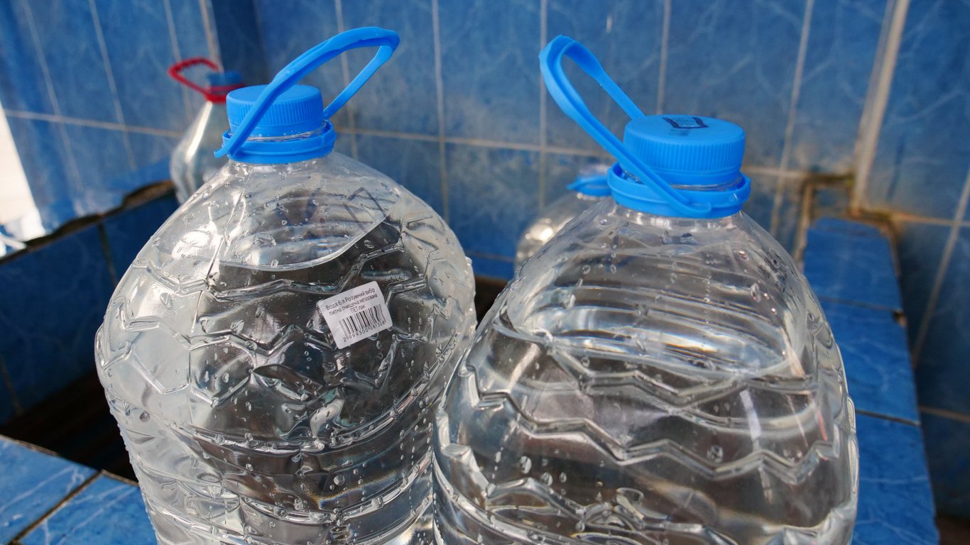Масове відключення води в Одесі — адреси бюветів
