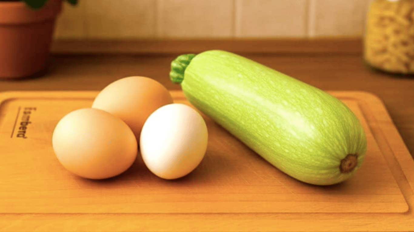 1 zucchini + 3 eggs — a very tasty and cheapest summer breakfast